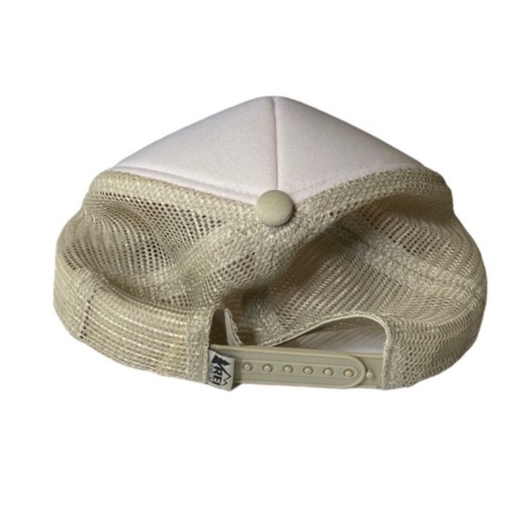 REI Snapback Tan Mountain Logo Unisex Hiking Outdoor Trucker Hat - Picture 2 of 4